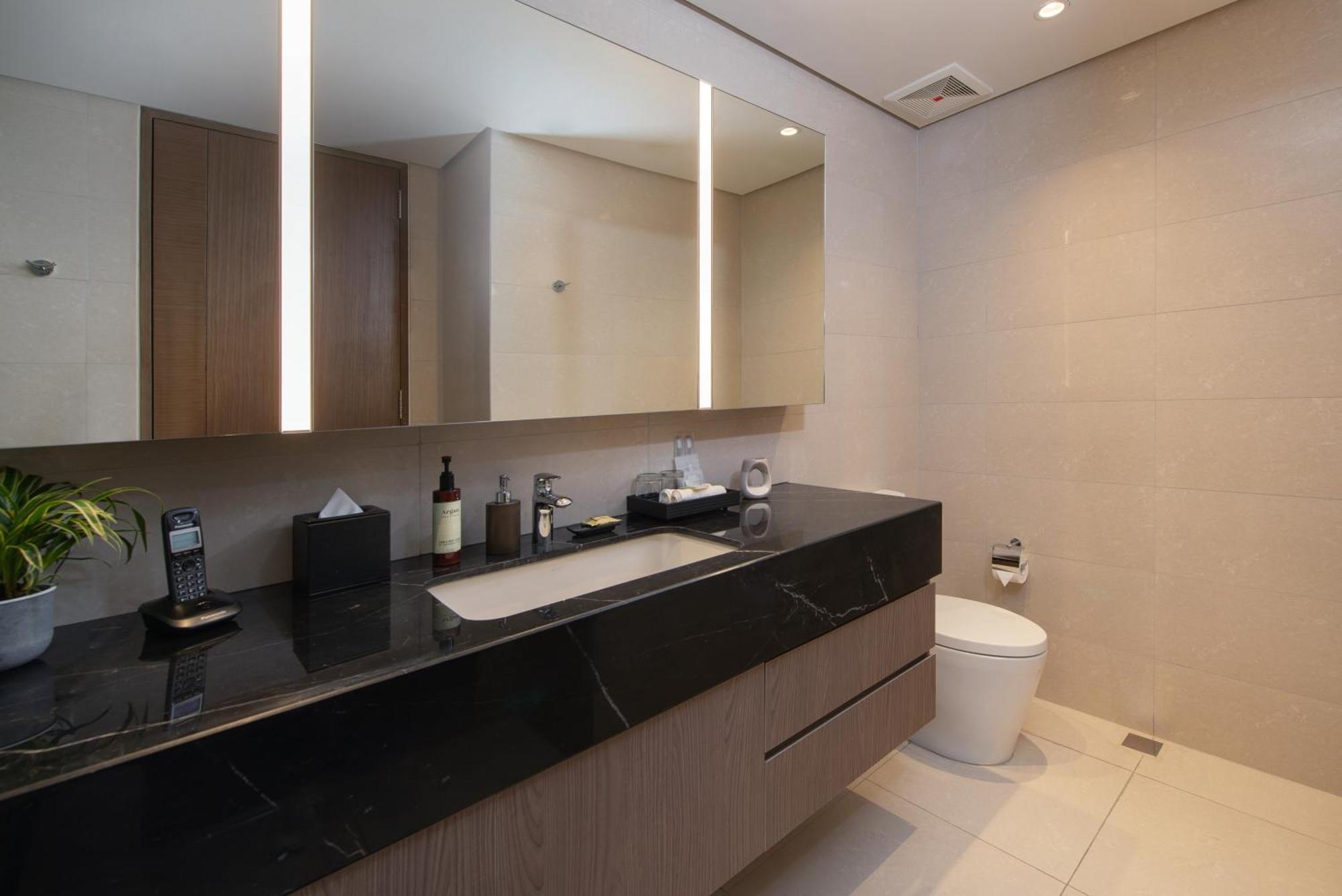 Somerset Central Salcedo Makati Makati City Екстериор снимка